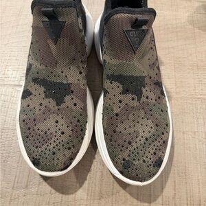 GUESS Women’s Slip-On Sneakers